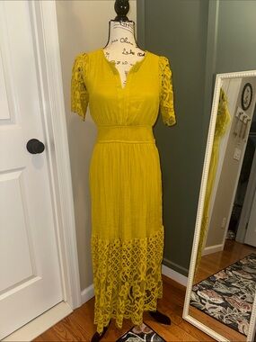 J Gee Women’s Mustard Yellow Lace-Trim Maxi Dress